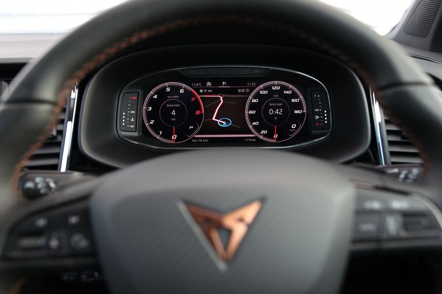 Панель приборов Cupra Ateca 2018 года  (UK) (фото 11 из 41)